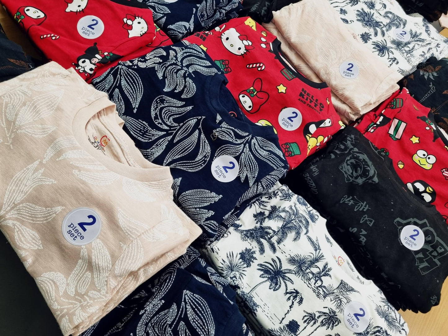 Boys & Girls Printed T-shirt & Pant 5Pcs Combo Set 002